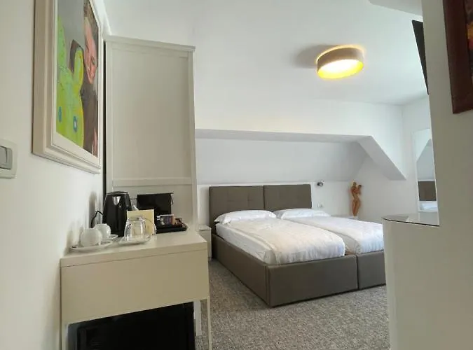 住宿加早餐酒店 Quattro Ducati 特克下的基希海姆